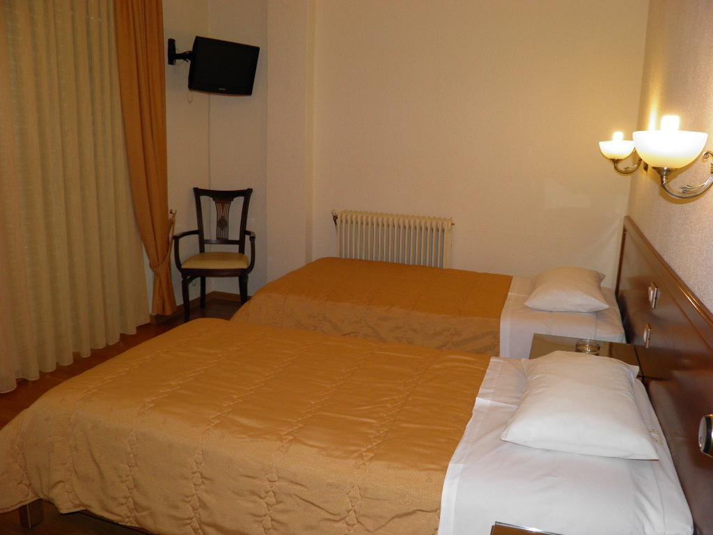 Hotel Meletiou Thebes Rum bild